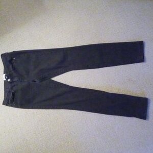 BLACK Jeans. Size 9 Stretchy Skinny fit Jeans Mudd brand.